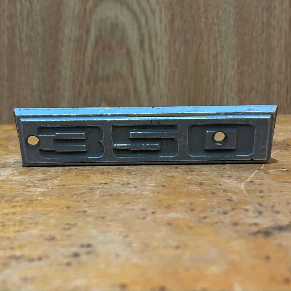 OEM 1970-1972 CHEVROLET 350 FENDER EMBLEM 3972933